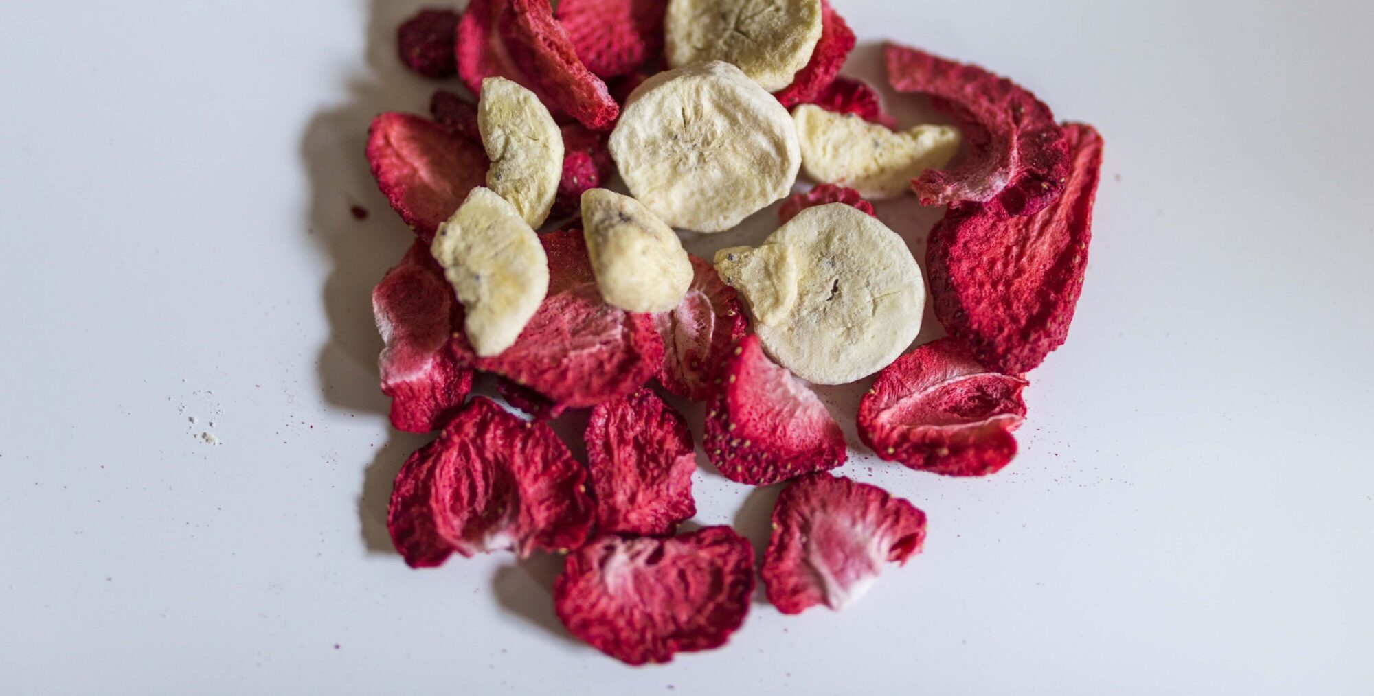 Freeze Dried Strawberry FD Banana Slices - Tobien Trading